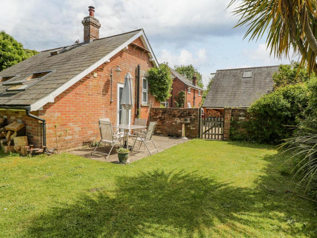 Parkfield Cottage Sturminster Marshall ภายนอก รูปภาพ